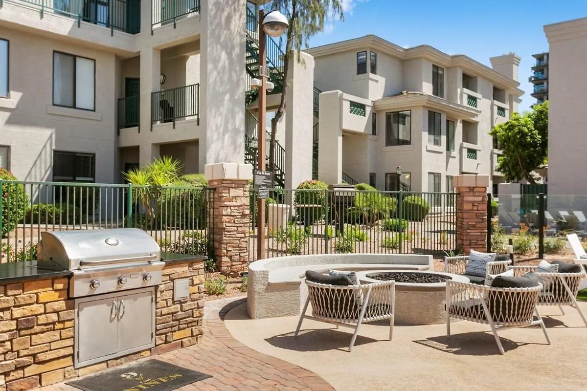 3Br Cozysuites At Kierland Commons With Pool #14 Scottsdale Apartment