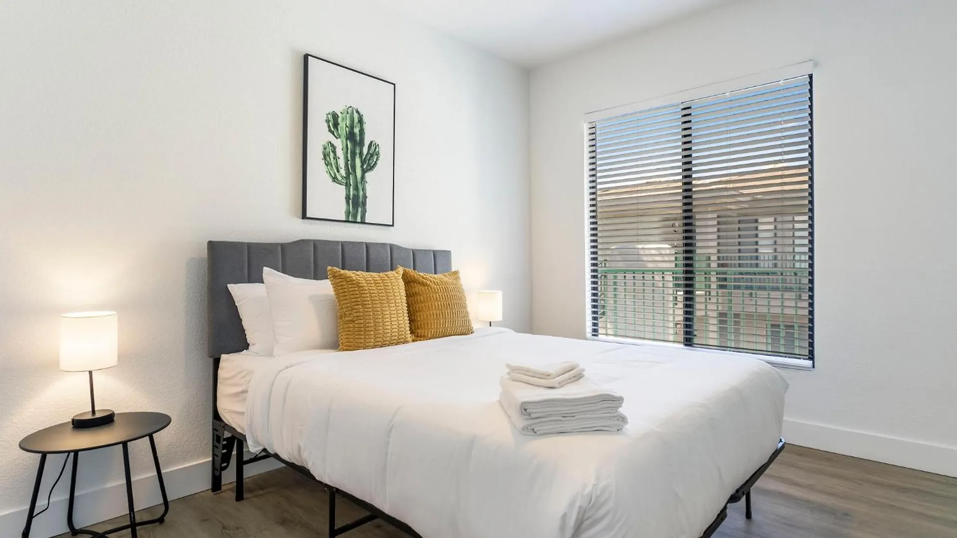 3Br Cozysuites At Kierland Commons With Pool #14 Scottsdale 0*,  USA